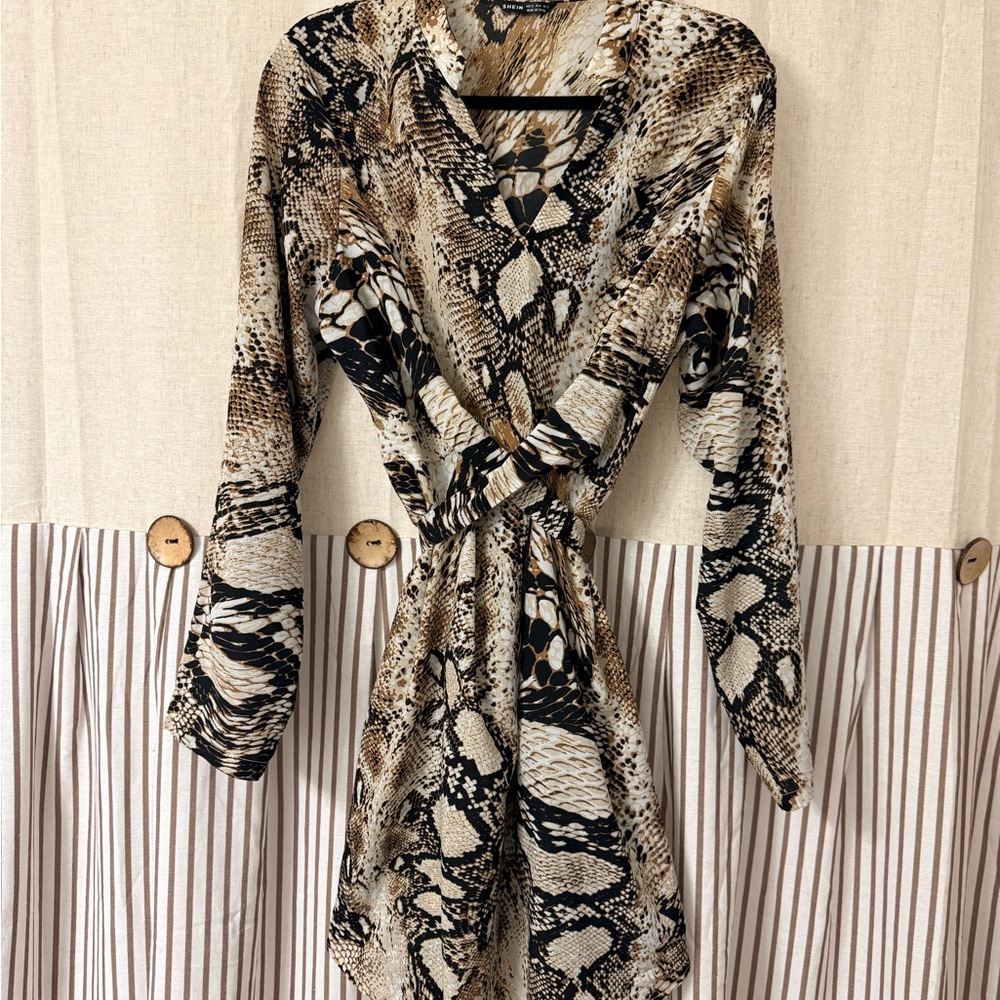 SHEIN Animal Print V-Neck Dress